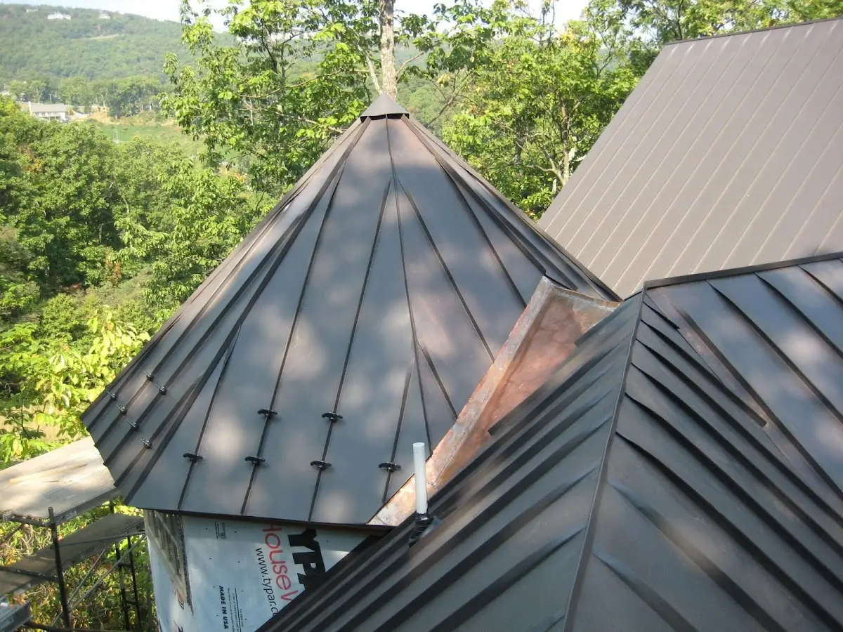 Professional Roof Tarp Installation by Craftsman Roofing in South Trail